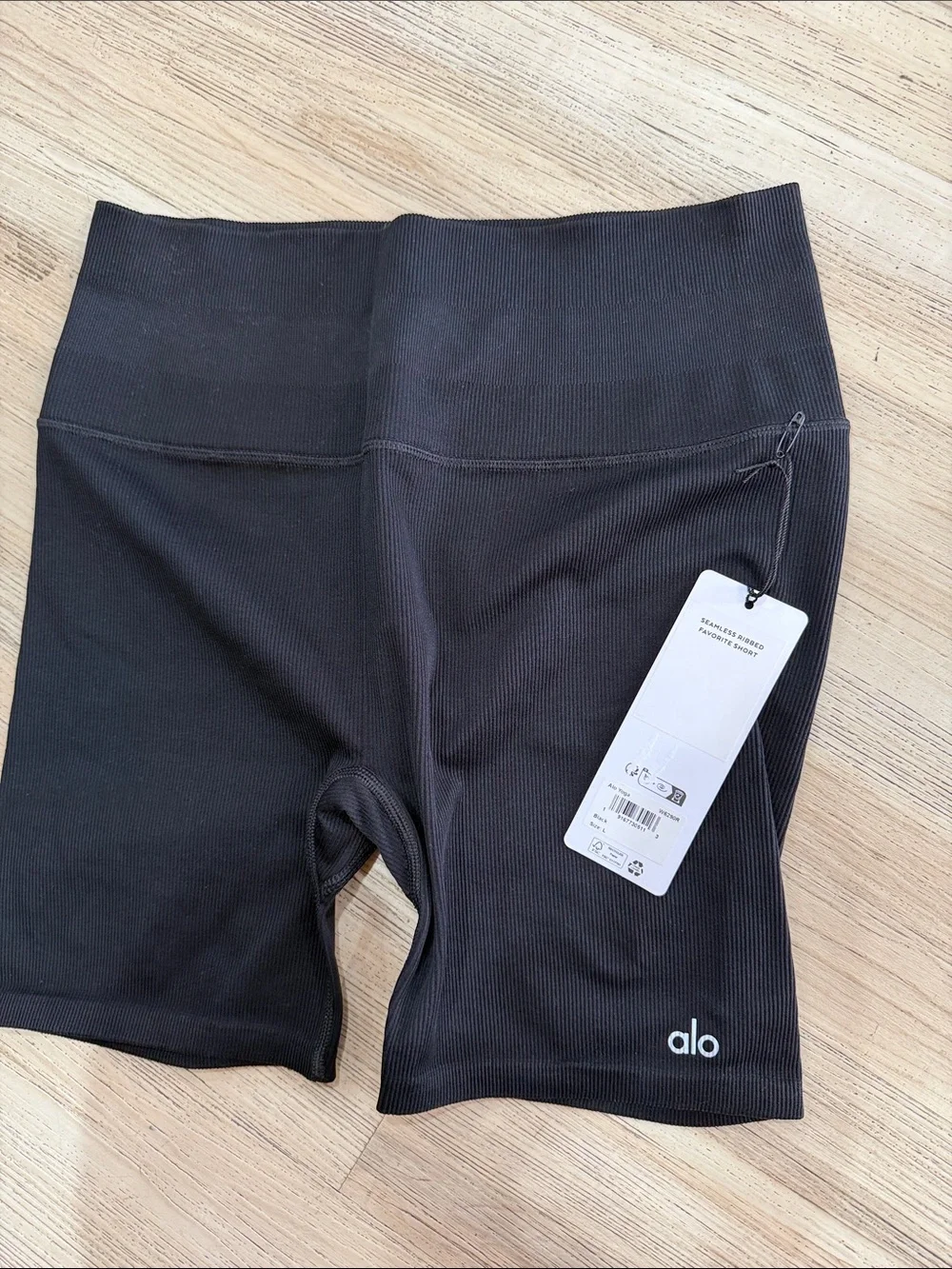 ALO Yoga Black Ribbed High-Waist Bike Shorts women large new with tags